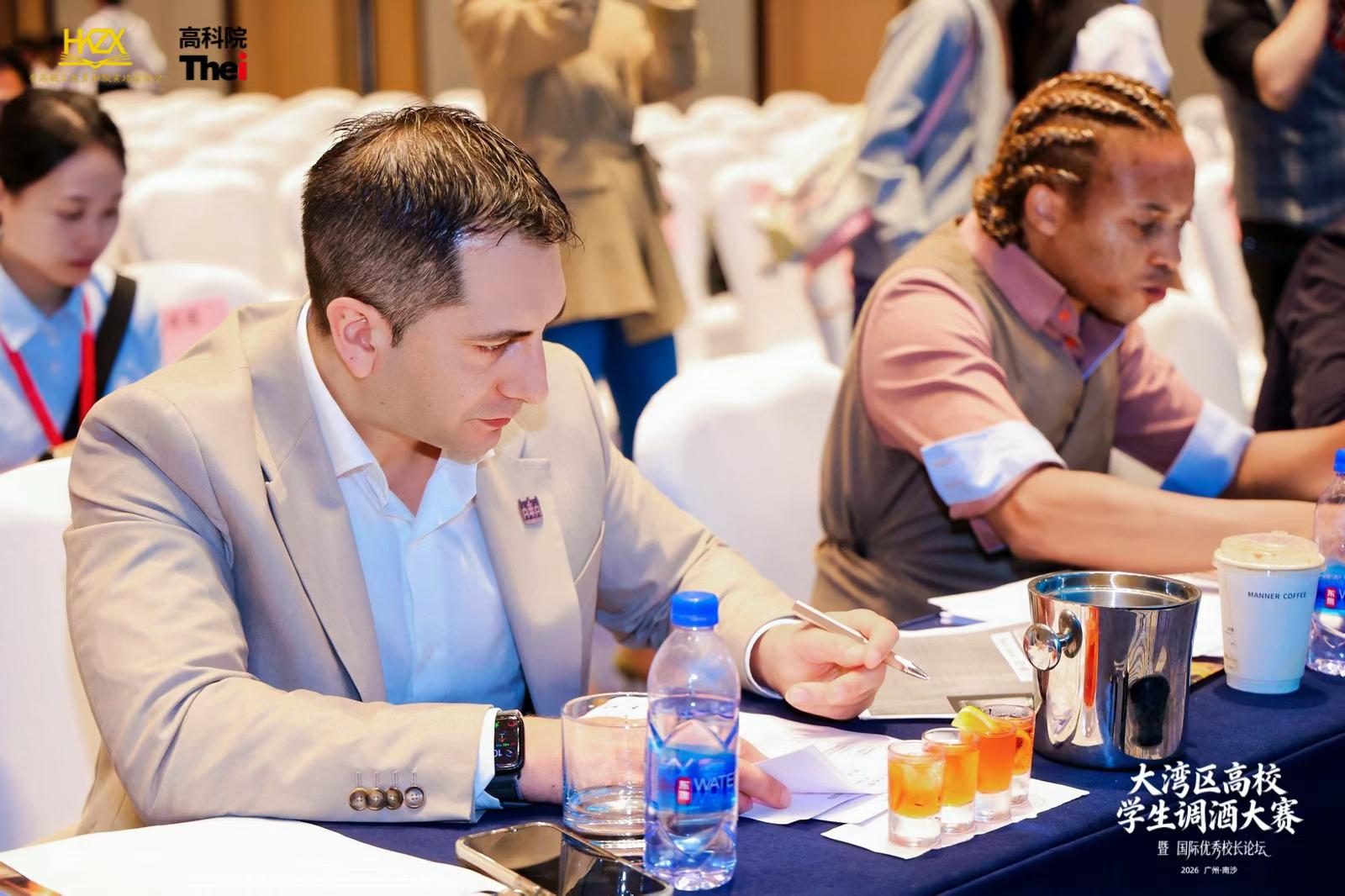 1776132063222872.jpg eb06dc5eb4217e40112cda38cf9b0645.jpg